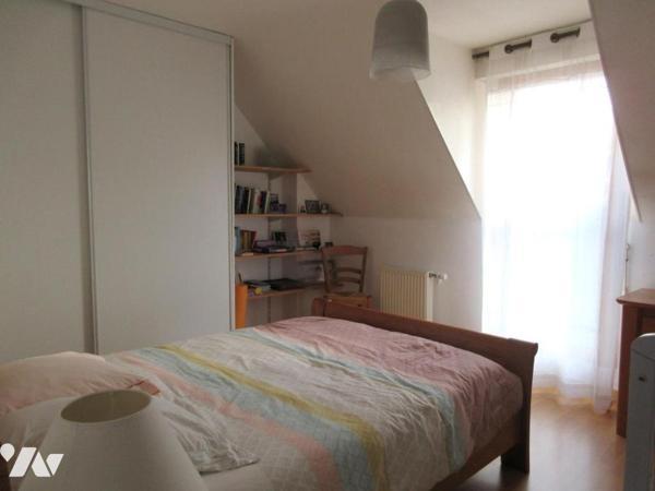 TRES BELLE MAISON DE 2002 SUR PRES DE 1 HECTAR DE TERRAIN