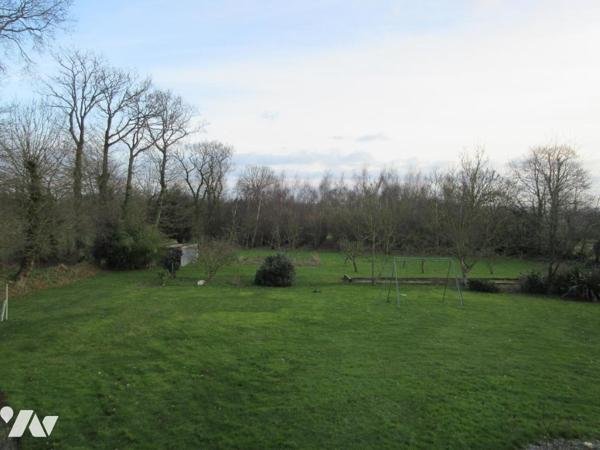 TRES BELLE MAISON DE 2002 SUR PRES DE 1 HECTAR DE TERRAIN