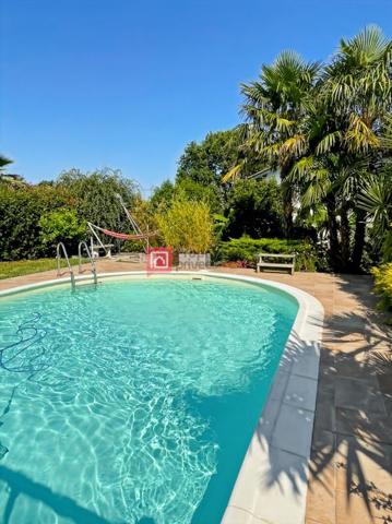 Authentique ferme basque rénovée avec goût, à seulement 4 km du centre d'Ustaritz