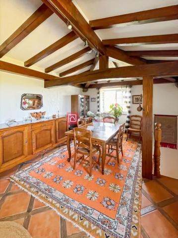 Authentique ferme basque rénovée avec goût, à seulement 4 km du centre d'Ustaritz