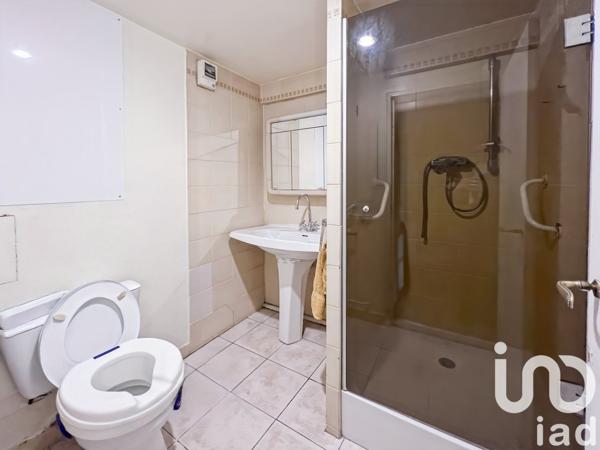 Appartement 3 pièces de 94 m² à Paris (75016)