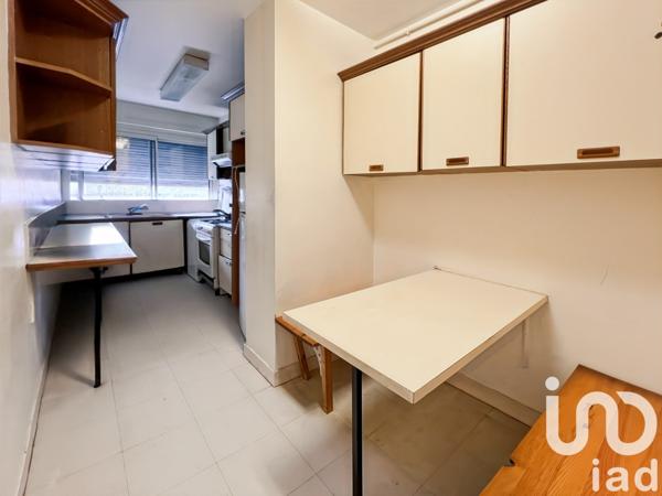 Appartement 3 pièces de 94 m² à Paris (75016)