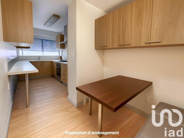 Appartement 3 pièces de 94 m² à Paris (75016)