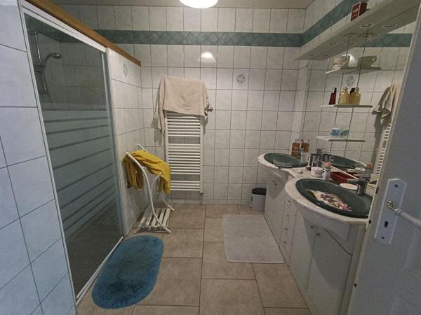 MAISON IDEAL PASSIONNES DE VOITURES / ARTISAN