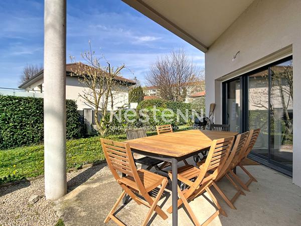 MAISON A VENDRE - RILLIEUX-LA-PAPE - QUARTIER LA ROUE - 122 m² - JARDIN - GARAGE