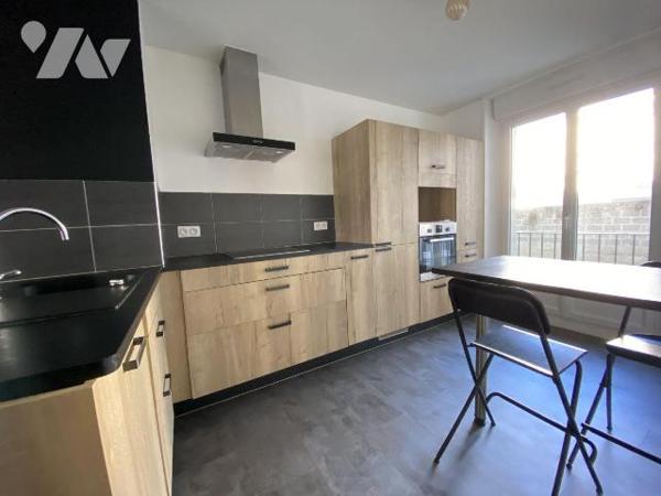 Siam / Triangle d'or - Au premier étage d'un immeuble de standing avec ascenseur, découvrez cet...