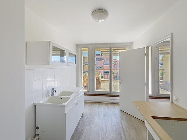 Appartement Aix En Provence 3 pièces  63.23  m² terrasse, garage et cave