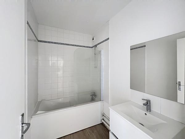 Appartement Aix En Provence 3 pièces  63.23  m² terrasse, garage et cave