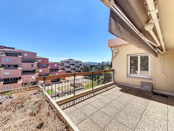 Appartement Aix En Provence 3 pièces  63.23  m² terrasse, garage et cave