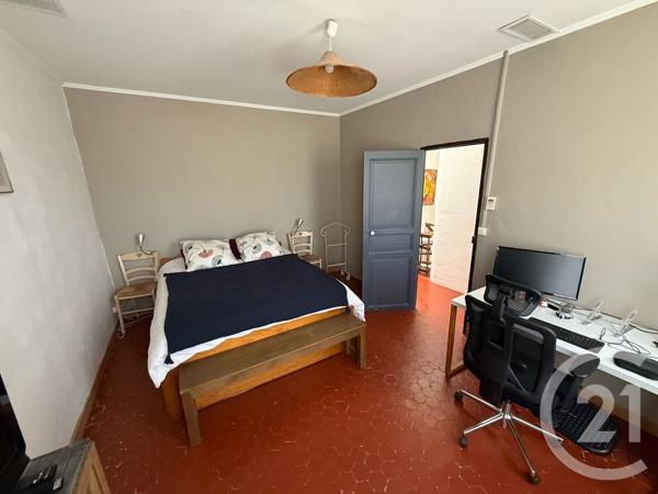 Maison à vendre  6 pièces - 132 m 2   MARSEILLE  - 13016