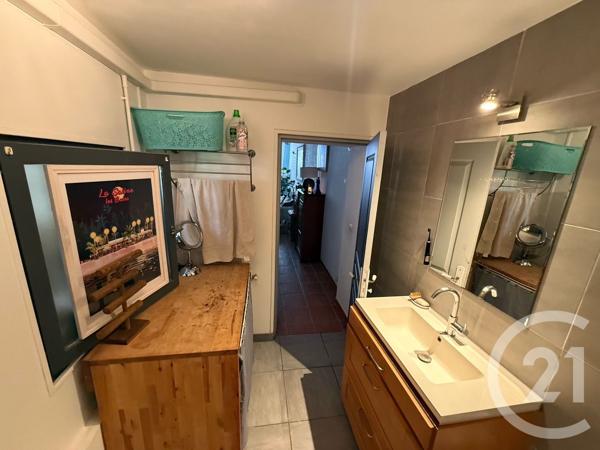 Maison à vendre  6 pièces - 132 m 2   MARSEILLE  - 13016
