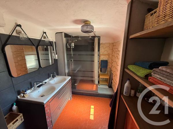 Maison à vendre  6 pièces - 132 m 2   MARSEILLE  - 13016
