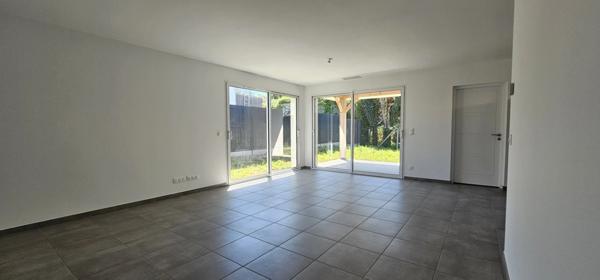 Dpt Landes (40), DAX - LUMINEUSE ET SPACIEUSE MAISON CONTEMPORAINE - 4 PIECES- ENVIRONNEMENT CALME