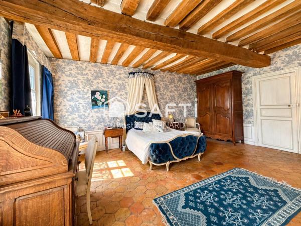 Maison de caractère 228 m² avec jardin en centre-ville