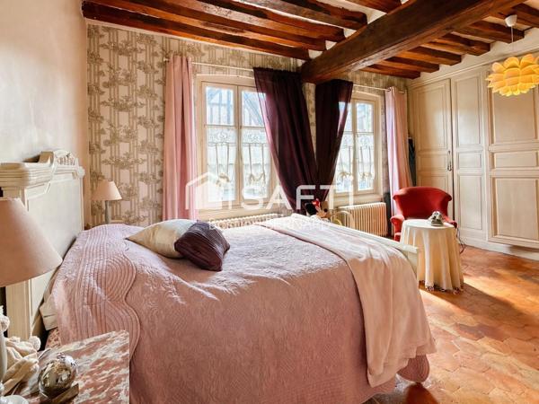 Maison de caractère 228 m² avec jardin en centre-ville
