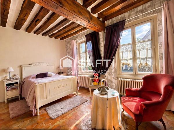 Maison de caractère 228 m² avec jardin en centre-ville