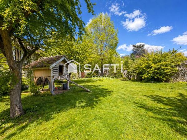 Maison de caractère 228 m² avec jardin en centre-ville