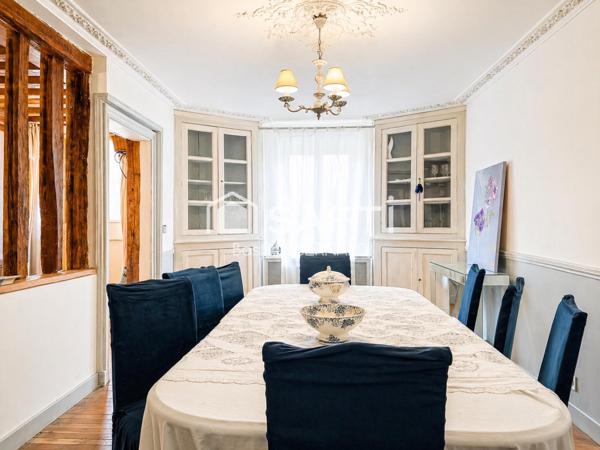 Maison de caractère 228 m² avec jardin en centre-ville