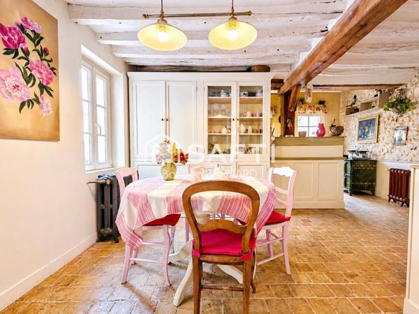 Maison de caractère 228 m² avec jardin en centre-ville