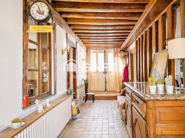 Maison de caractère 228 m² avec jardin en centre-ville