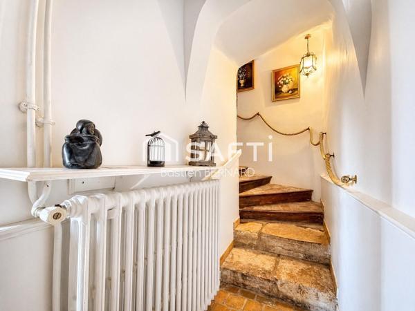 Maison de caractère 228 m² avec jardin en centre-ville
