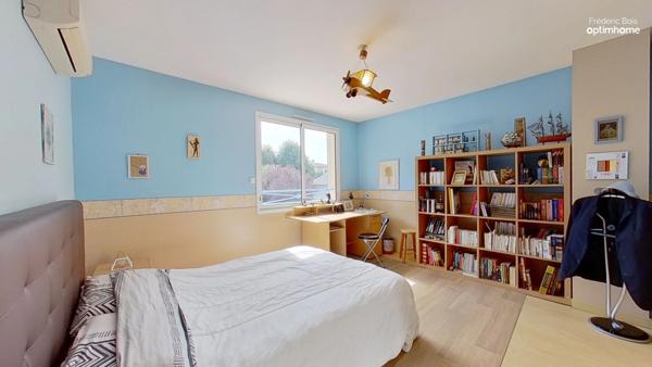 Une villa aux volumes rares au cœur de Belleville – Un cadre privilégié à moins de 30 minutes de Lyon