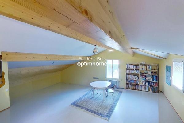 Une villa aux volumes rares au cœur de Belleville – Un cadre privilégié à moins de 30 minutes de Lyon