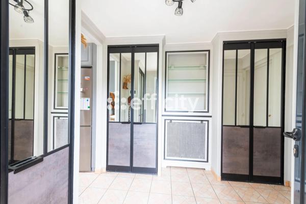 Maison
         4 pièces
        - 83 m² Exclusivité 315 000 € *