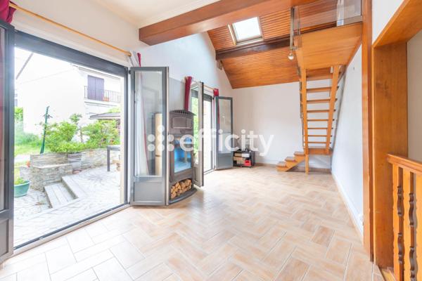 Maison
         4 pièces
        - 83 m² Exclusivité 315 000 € *