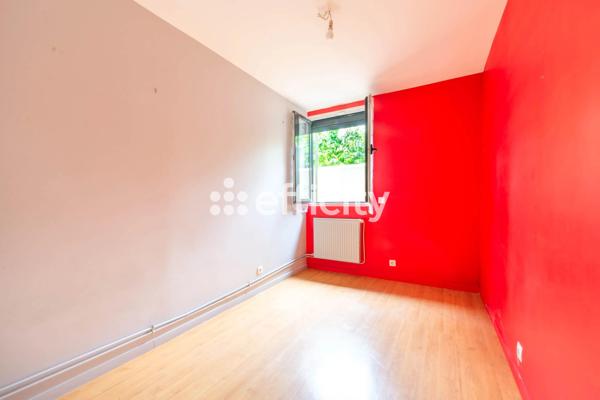 Maison
         4 pièces
        - 83 m² Exclusivité 315 000 € *