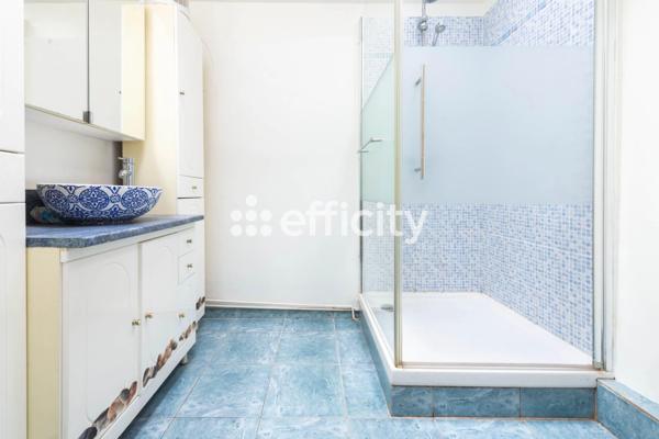 Maison
         4 pièces
        - 83 m² Exclusivité 315 000 € *