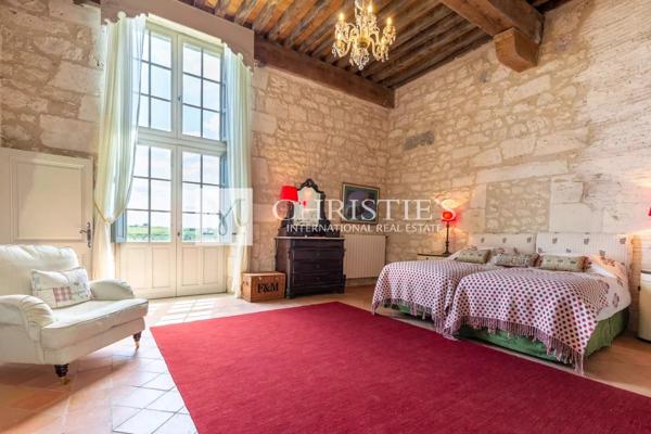 La Tour Sud – Une histoire gravée dans la pierre