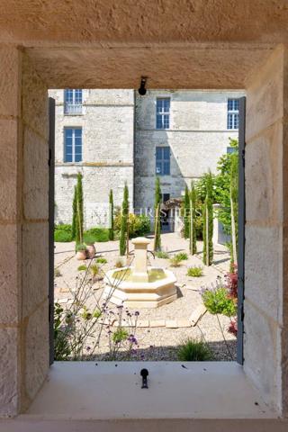 La Tour Sud – Une histoire gravée dans la pierre