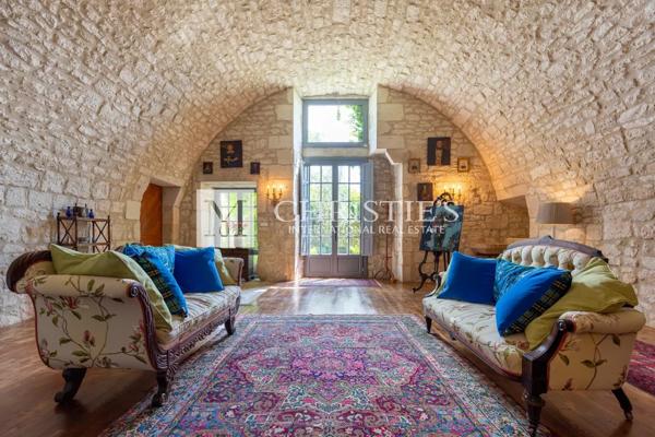 La Tour Sud – Une histoire gravée dans la pierre