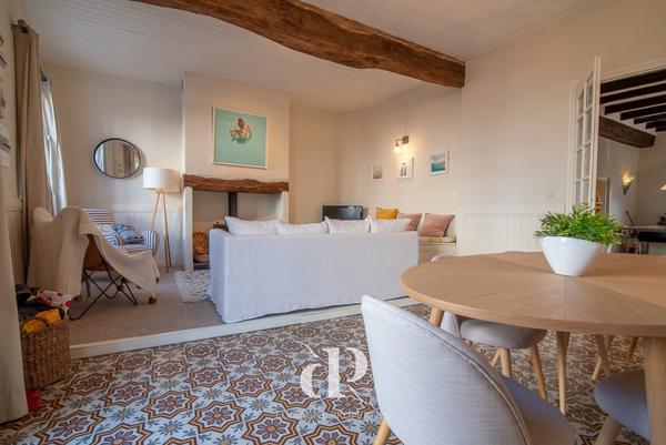 Dunes (82340) Spacieuse maison de village à quatre chambres avec jardin