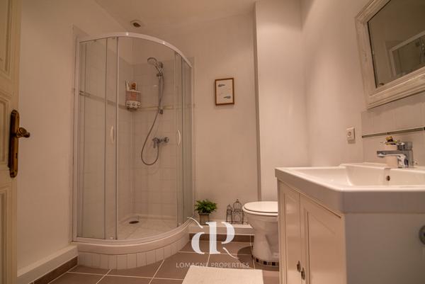 Dunes (82340) Spacieuse maison de village à quatre chambres avec jardin