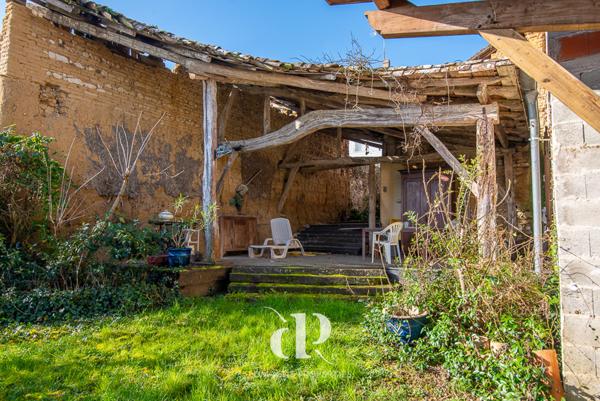 Dunes (82340) Spacieuse maison de village à quatre chambres avec jardin