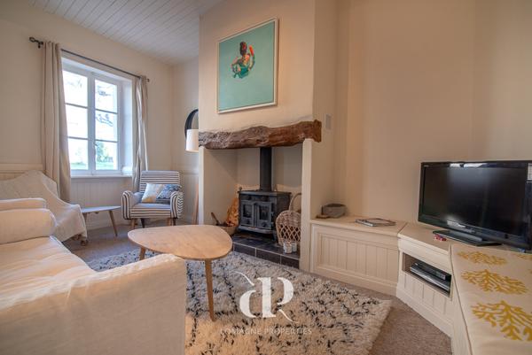 Dunes (82340) Spacieuse maison de village à quatre chambres avec jardin