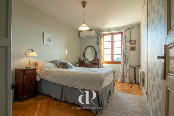 Dunes (82340) Spacieuse maison de village à quatre chambres avec jardin