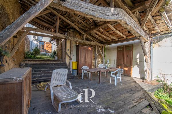 Dunes (82340) Spacieuse maison de village à quatre chambres avec jardin