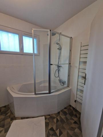 MAISON 3/4 CHAMBRES - 1455 M² TERRAIN -