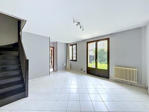 Maison
         3 pièces
        - 78 m² Exclusivité 249 000 € *