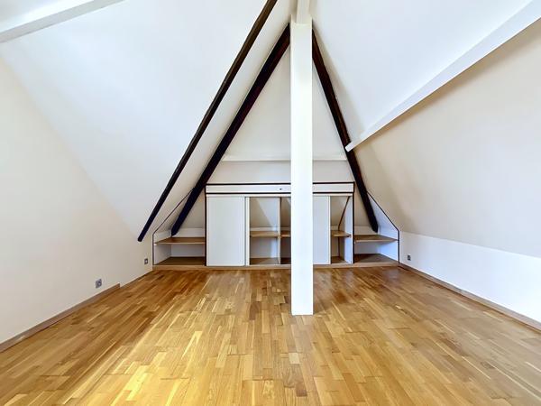 Maison
         3 pièces
        - 78 m² Exclusivité 249 000 € *