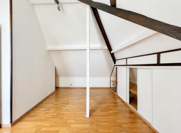 Maison
         3 pièces
        - 78 m² Exclusivité 249 000 € *