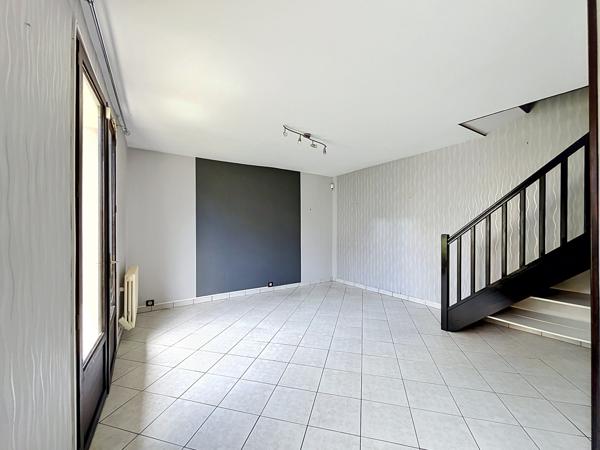 Maison
         3 pièces
        - 78 m² Exclusivité 249 000 € *