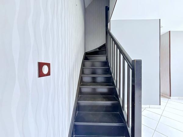 Maison
         3 pièces
        - 78 m² Exclusivité 249 000 € *