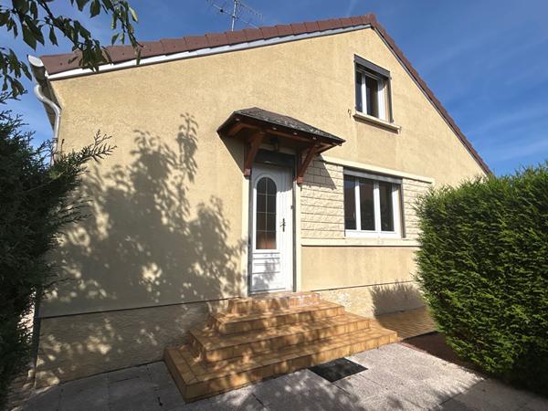 Maison familiale de plain-pied 83 m² aux Charreaux - 3 chambres avec terrain clos