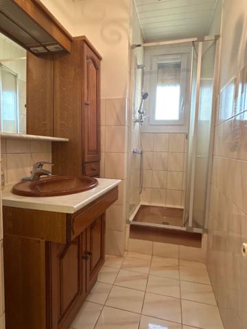 Maison familiale de plain-pied 83 m² aux Charreaux - 3 chambres avec terrain clos