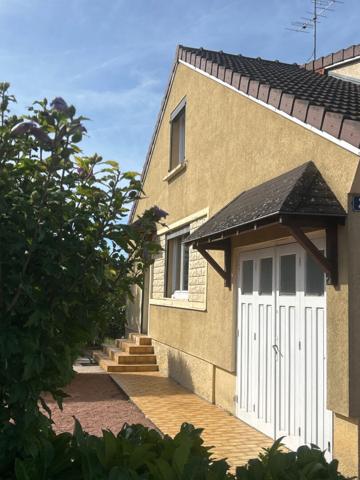 Maison familiale de plain-pied 83 m² aux Charreaux - 3 chambres avec terrain clos