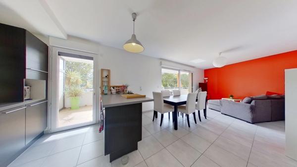 Appartement à MARMANDE (47), 2 chambres, place de parking et cave privée